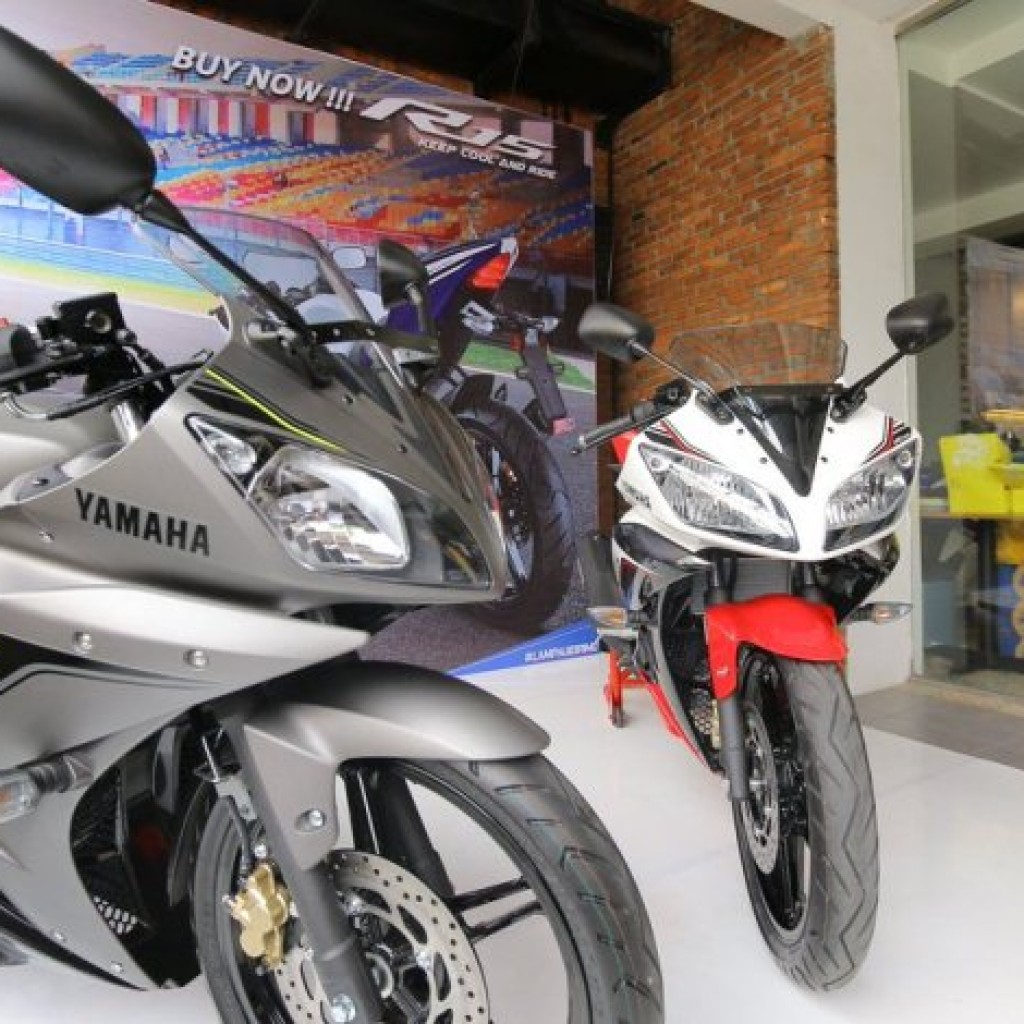 Yamaha R15 Special Edition Ohlins