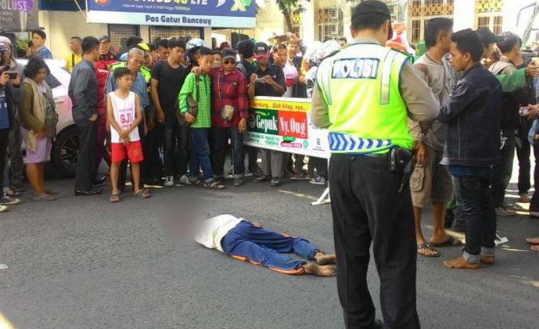 Bunuh Diri di Alun Alun Bandung