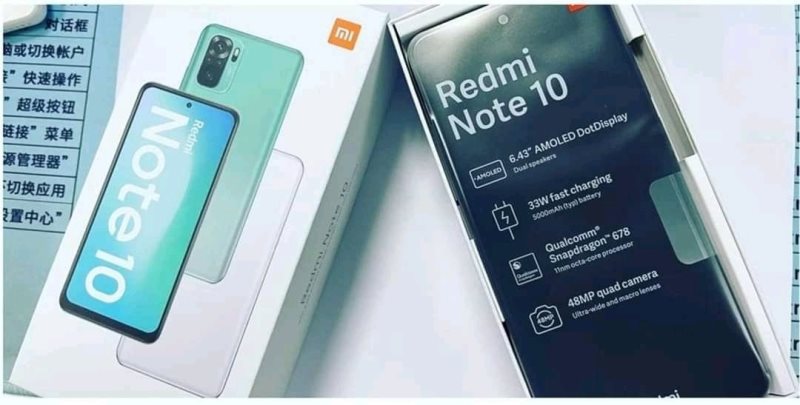 Foto box retail dan tampilan layar Xiaomi Redmi Note 10 versi global