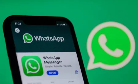 Cara WhatsApp Tidak Terlihat Online